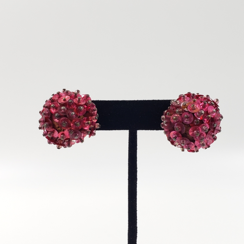 Vtg clip-on Sequined Beaded Red Earrings - Picture 2 of 6